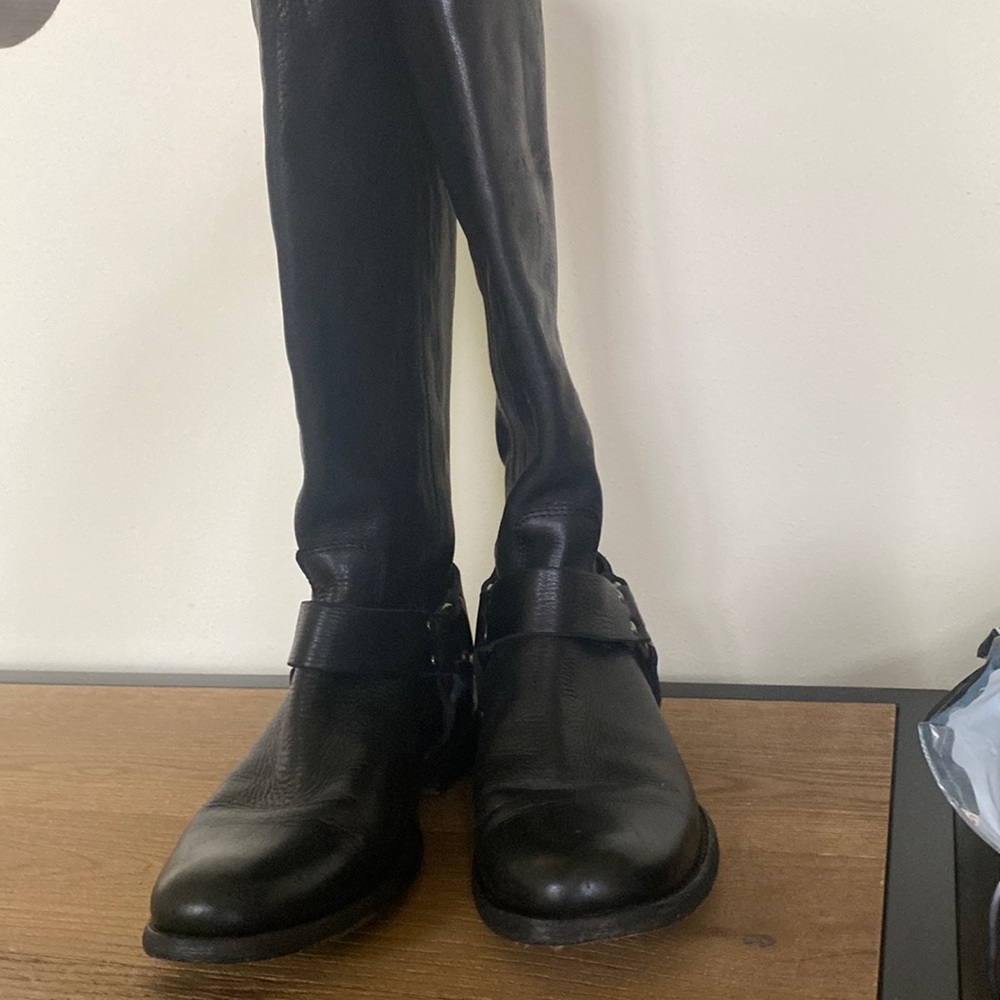 Frye boots, black with side zipper